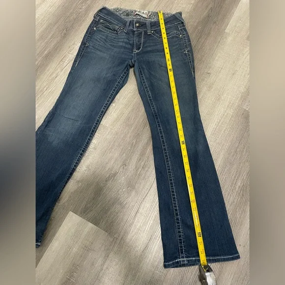 Ariat Women's ๐ข๐Blue Boot Cut Jeans with Stylish Stitching, size 28 (EUC$ - Picture 3 of 14